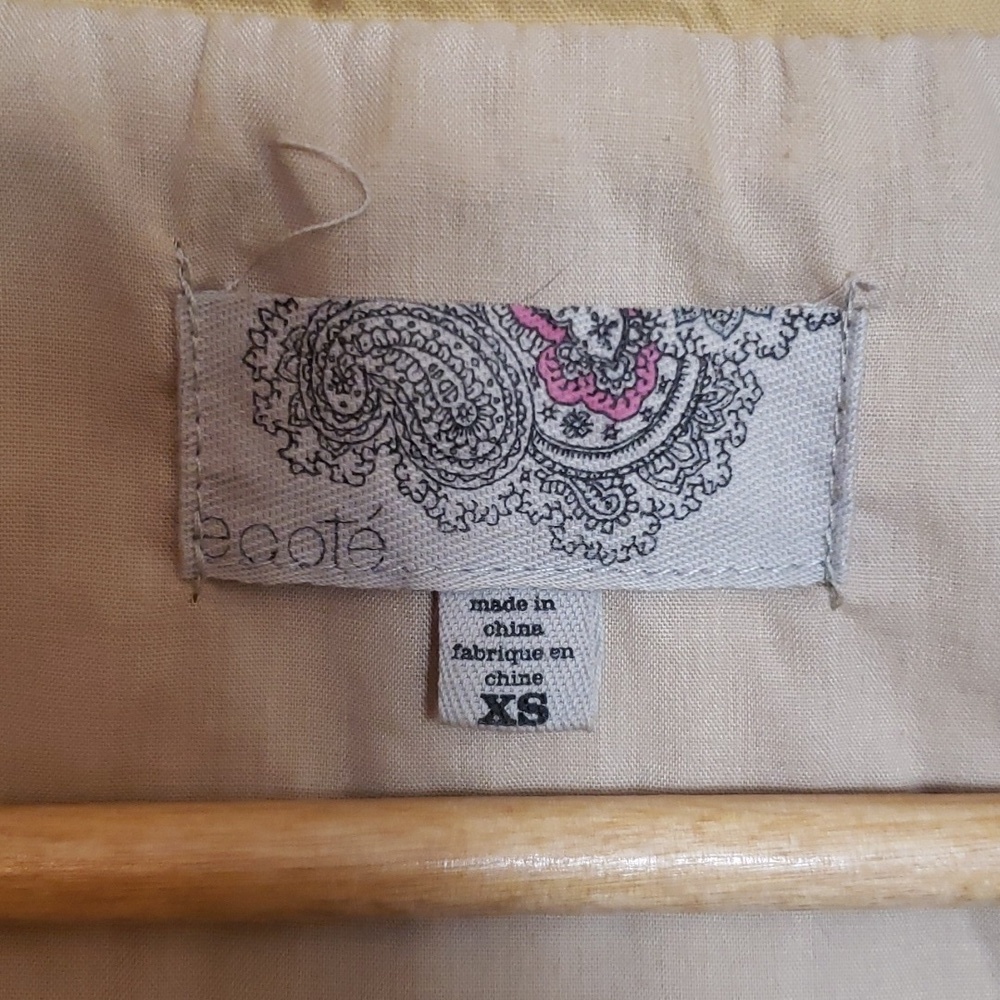 Ecoté khaki tops - Picture 5 of 7